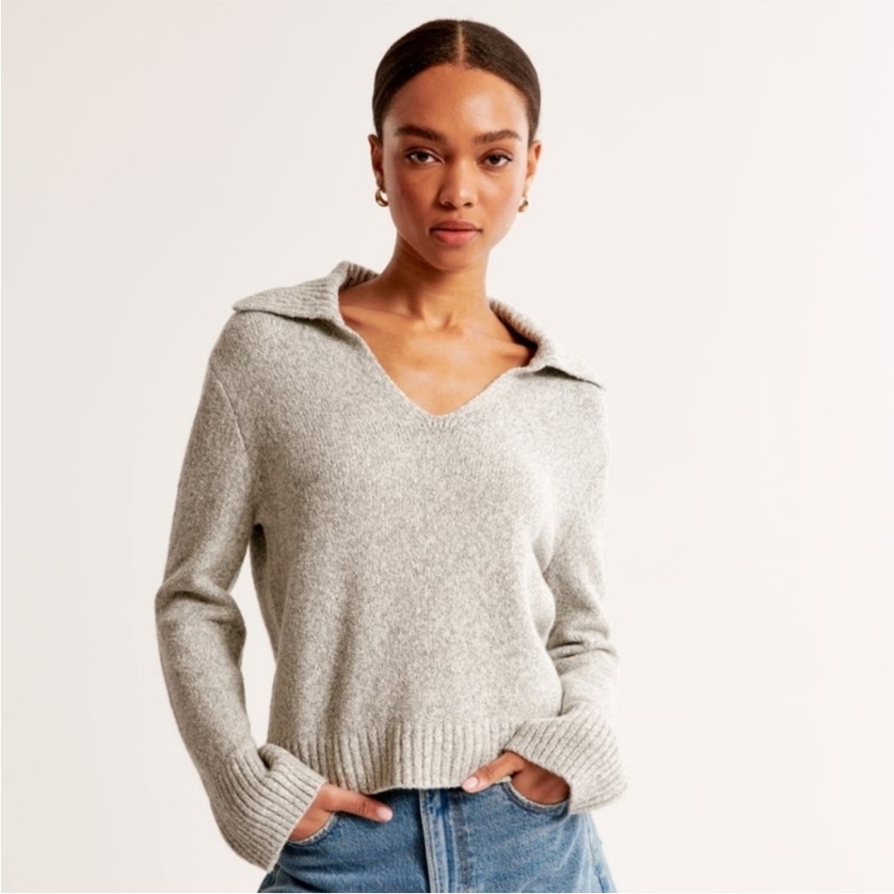 Abercrombie & Fitch Notch Collar Sweater